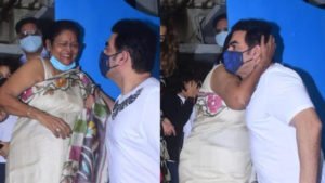 Malaika Arora's mom kisses Arbaaz Khan before she bids him farewell, watch