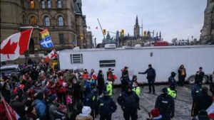 Canada: Police crack down on anti-mandate protesters in Ottawa